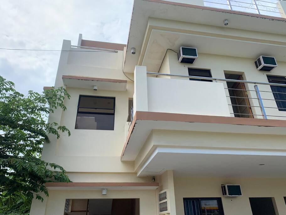 Lee'S Apartment Dumaguete City Exterior photo